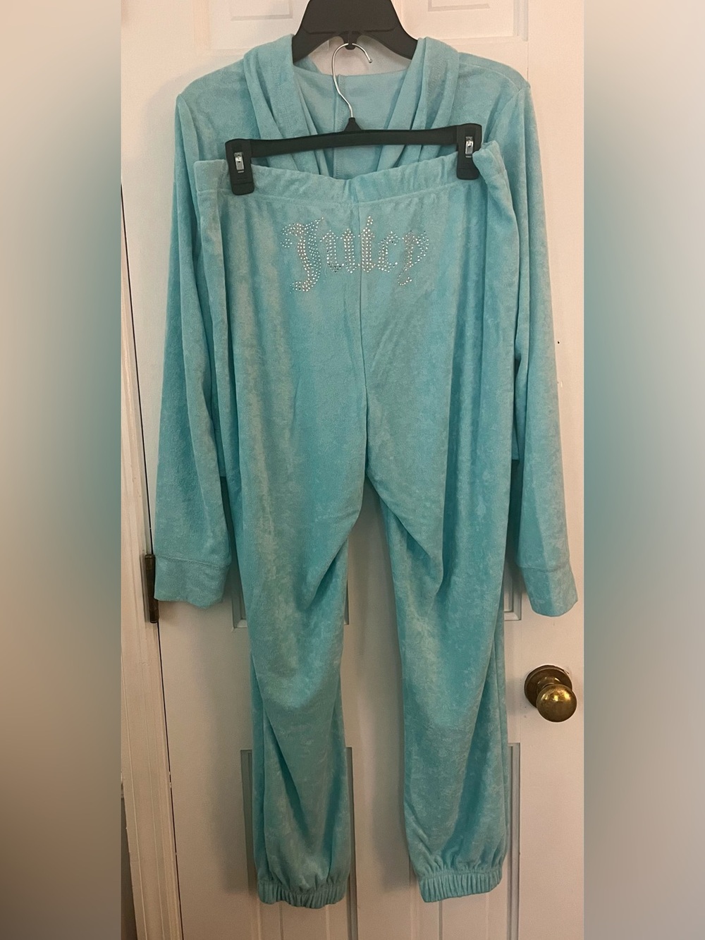 JUICY COUTURE NWT 2pc Towel Terry Jacket & Joggers Set With Original Rhinestone - Picture 4 of 11